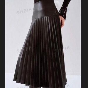 SOLD Pleated faux leather skirt NWOT